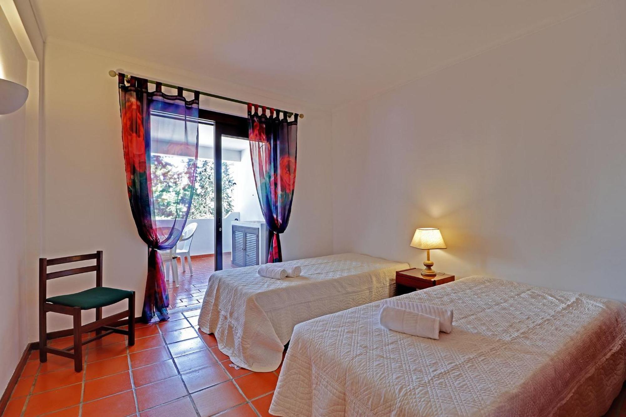 Apartmán Albufeira Typical With Pool By Homing Exteriér fotografie